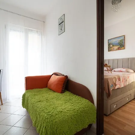 Milic - One Bedroom With Sea View And Terrace Apartment