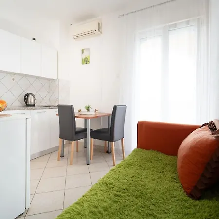 Apartment Milic - One Bedroom With Sea View And Terrace Gornji Karin