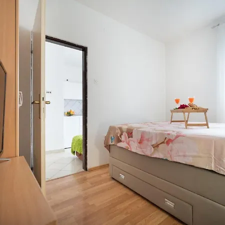 Milic - One Bedroom With Sea View And Terrace Apartment *