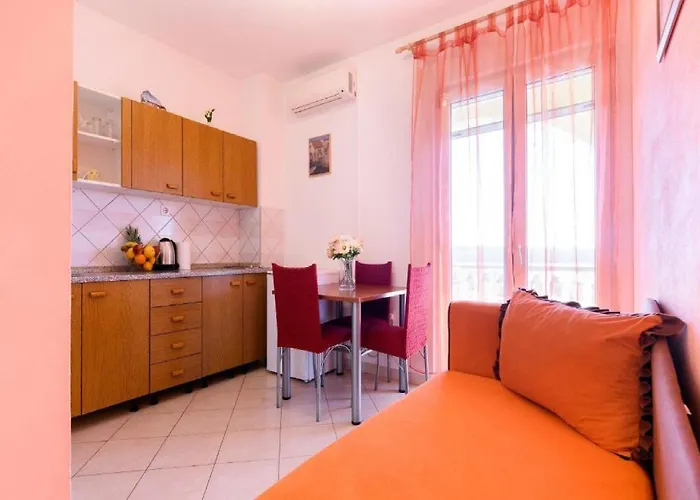 Milic - One Bedroom With Sea View And Terrace Apartamento Gornji Karin