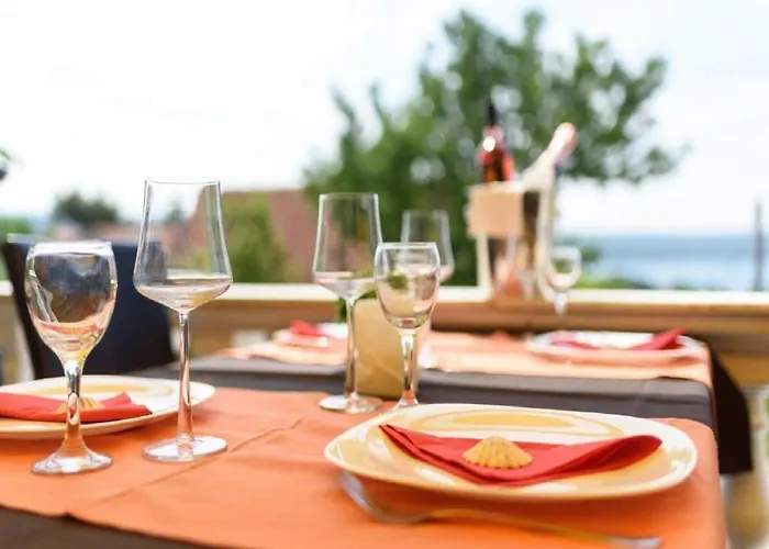 Milic - One Bedroom With Sea View And Terrace Apartamento