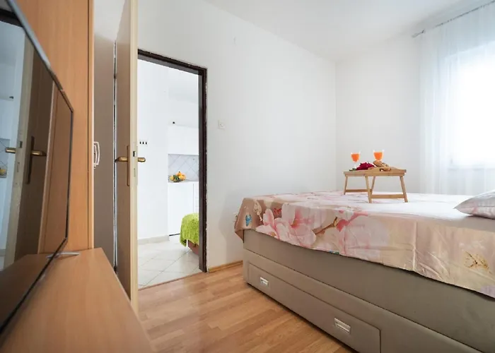 Milic - One Bedroom With Sea View And Terrace Apartamento *